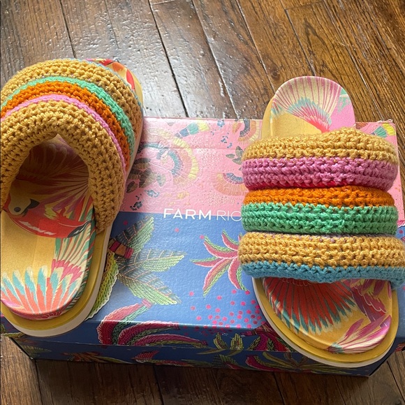 FARM Rio Colorful Toucan Slides - Picture 2 of 7